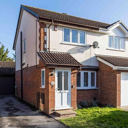 2 Bedroom House-Driveway - Bournemouth Hospital - Long Stay Discounts - Lima Apartments Ltd מראה חיצוני תמונה
